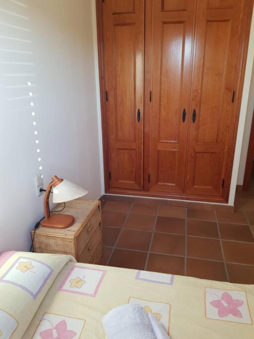 Chalet Adosado En La Playa De El Perellonet Con Piscina, Pista Tenis บาเลนเซีย ภายนอก รูปภาพ