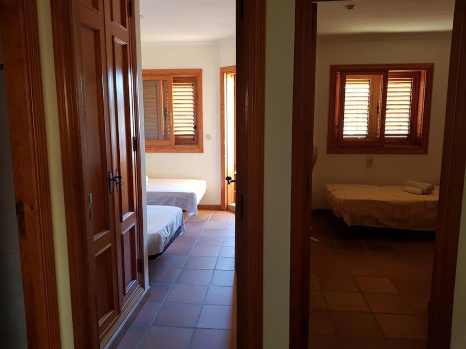 Chalet Adosado En La Playa De El Perellonet Con Piscina, Pista Tenis บาเลนเซีย ภายนอก รูปภาพ