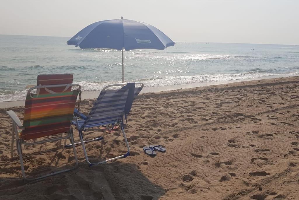 Chalet Adosado En La Playa De El Perellonet Con Piscina, Pista Tenis บาเลนเซีย ภายนอก รูปภาพ